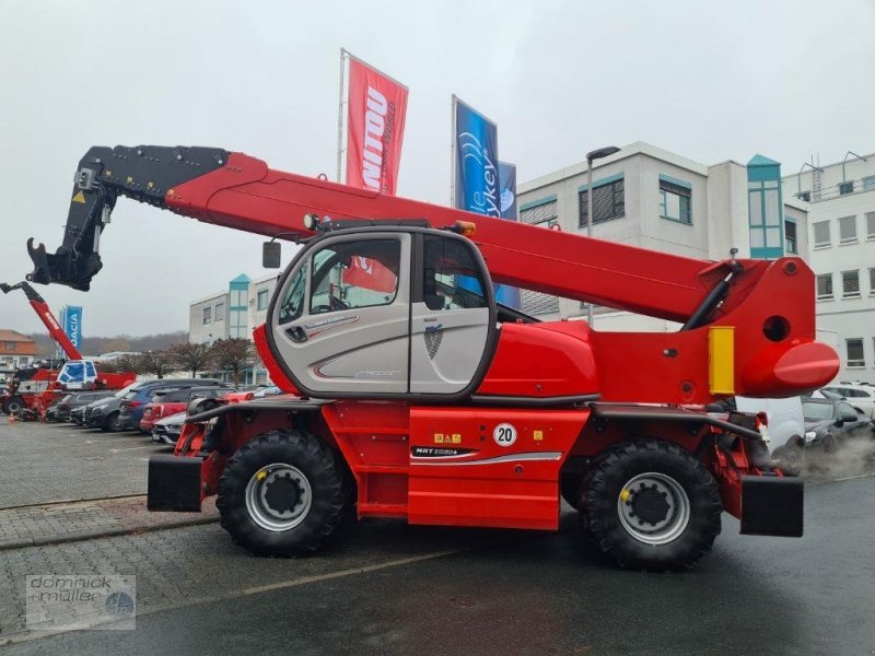 Teleskoplader от тип Manitou MRT 3050 Privilege, Gebrauchtmaschine в Friedrichsdorf (Снимка 1)