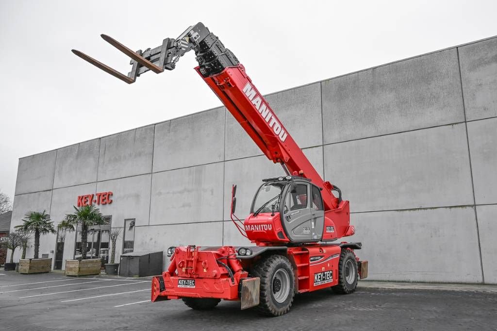 Teleskoplader typu Manitou MRT 3255, Gebrauchtmaschine v Moerbeke (Obrázek 1)