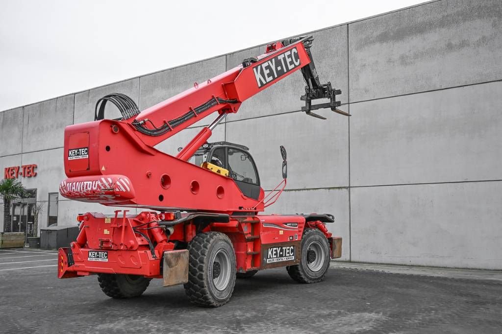 Teleskoplader of the type Manitou MRT 3255, Gebrauchtmaschine in Moerbeke (Picture 5)
