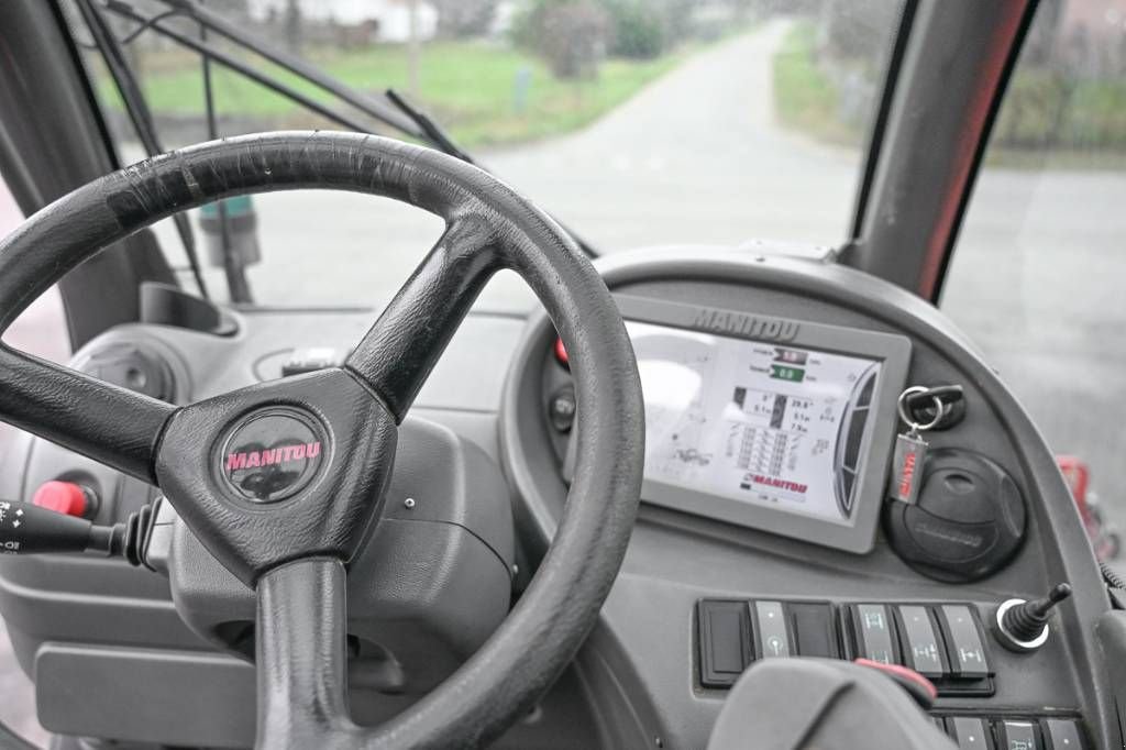 Teleskoplader of the type Manitou MRT 3255, Gebrauchtmaschine in Moerbeke (Picture 11)