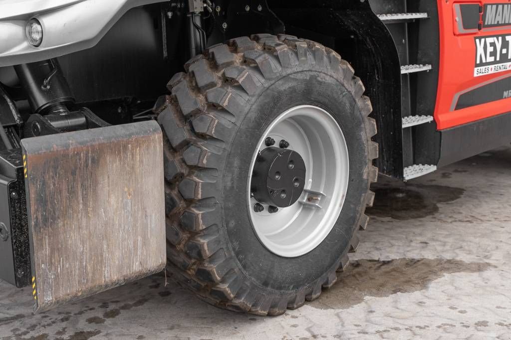 Teleskoplader of the type Manitou MRT 3570 360 210 Y, Gebrauchtmaschine in Moerbeke (Picture 11)