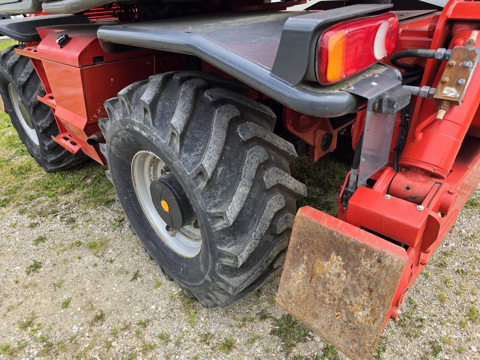 Teleskoplader of the type Manitou MRT1842, Gebrauchtmaschine in Gabersdorf (Picture 24)