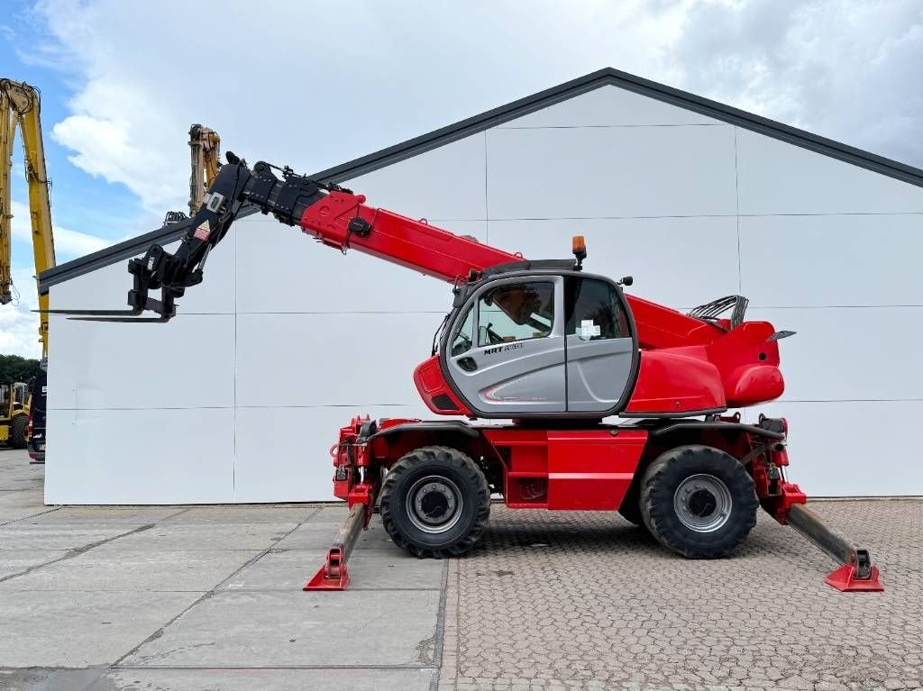 Teleskoplader of the type Manitou MRT2150+ Privilege - Remote Control / 4x4x4 / AC, Gebrauchtmaschine in Veldhoven (Picture 2)