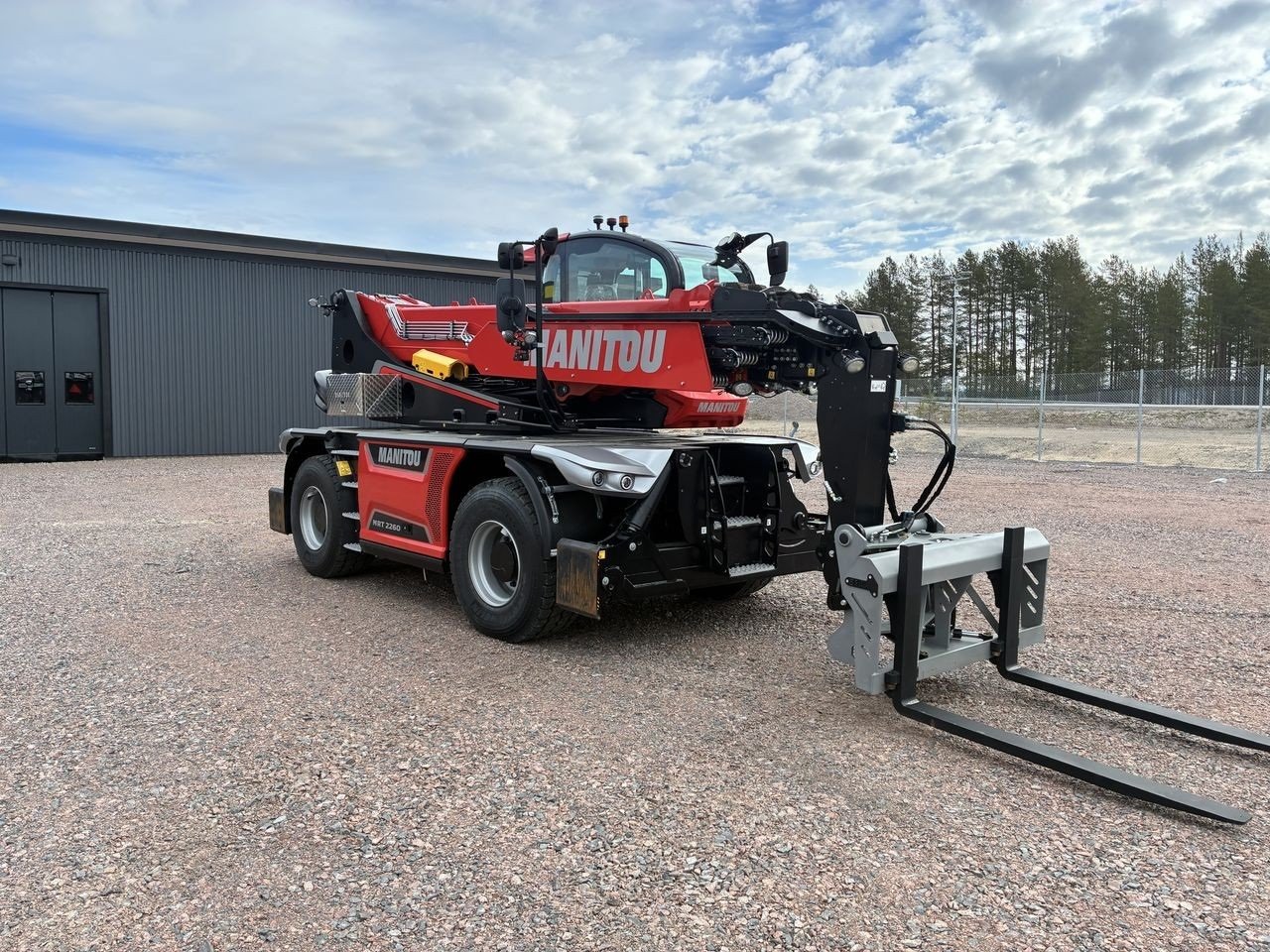 Teleskoplader του τύπου Manitou MRT2260 VISION+ ST5, Gebrauchtmaschine σε Skive (Φωτογραφία 2)