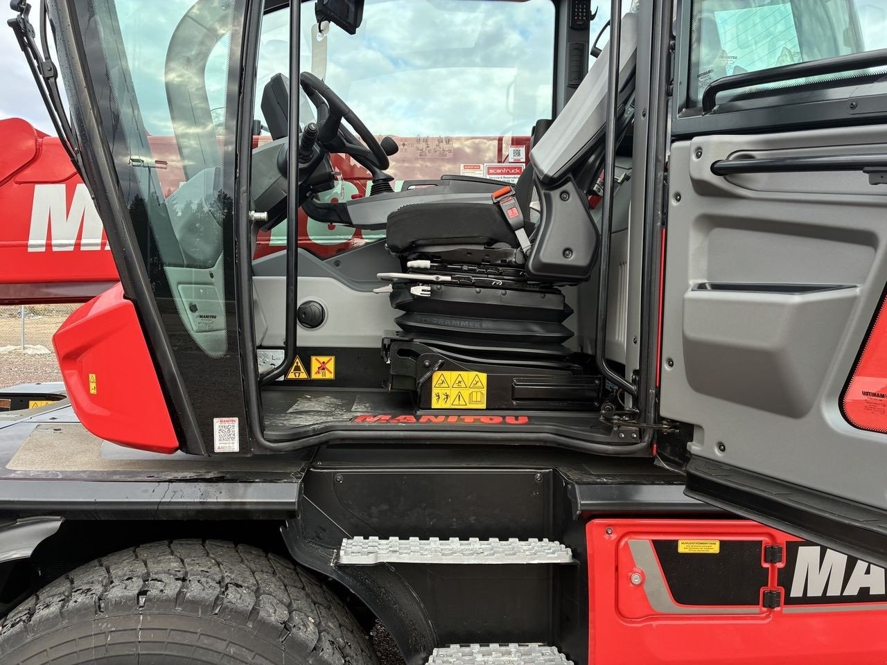 Teleskoplader του τύπου Manitou MRT2260 VISION+ ST5, Gebrauchtmaschine σε Skive (Φωτογραφία 5)