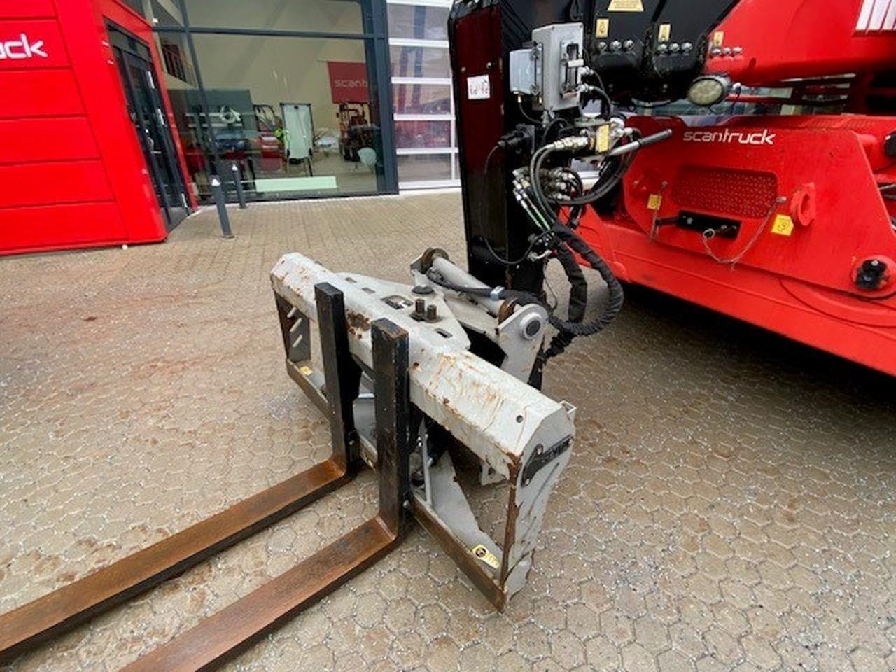Teleskoplader of the type Manitou MRT2470P+ ST4, Gebrauchtmaschine in Skive (Picture 7)