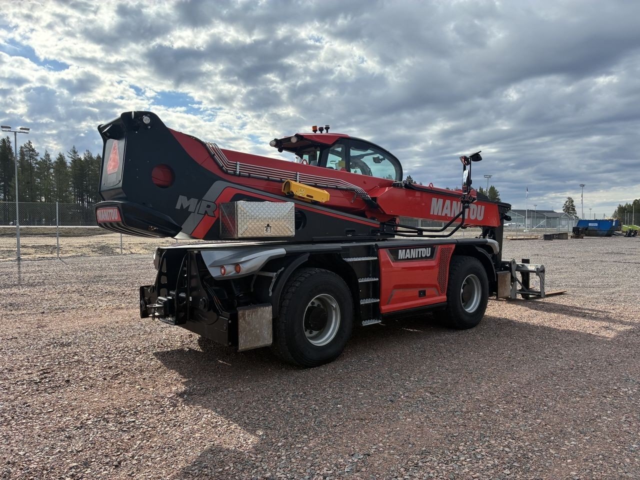 Teleskoplader от тип Manitou MRT2660 VISION+ ST5, Gebrauchtmaschine в Skive (Снимка 3)