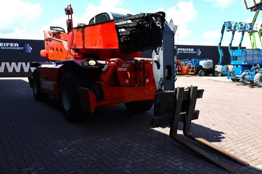 Teleskoplader des Typs Manitou MRT3050 PRIVILEGE Diesel, 4x4 Drive And 4-Wheel St, Gebrauchtmaschine in Groenlo (Bild 8)
