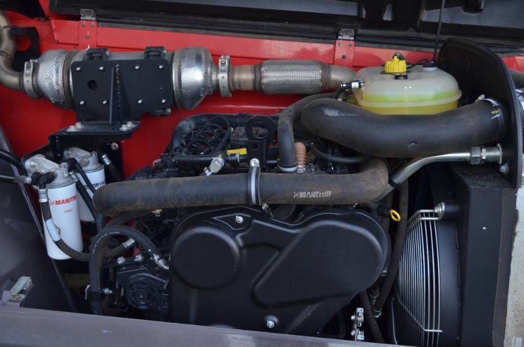 Teleskoplader типа Manitou MT 1135, Gebrauchtmaschine в Moerbeke (Фотография 10)