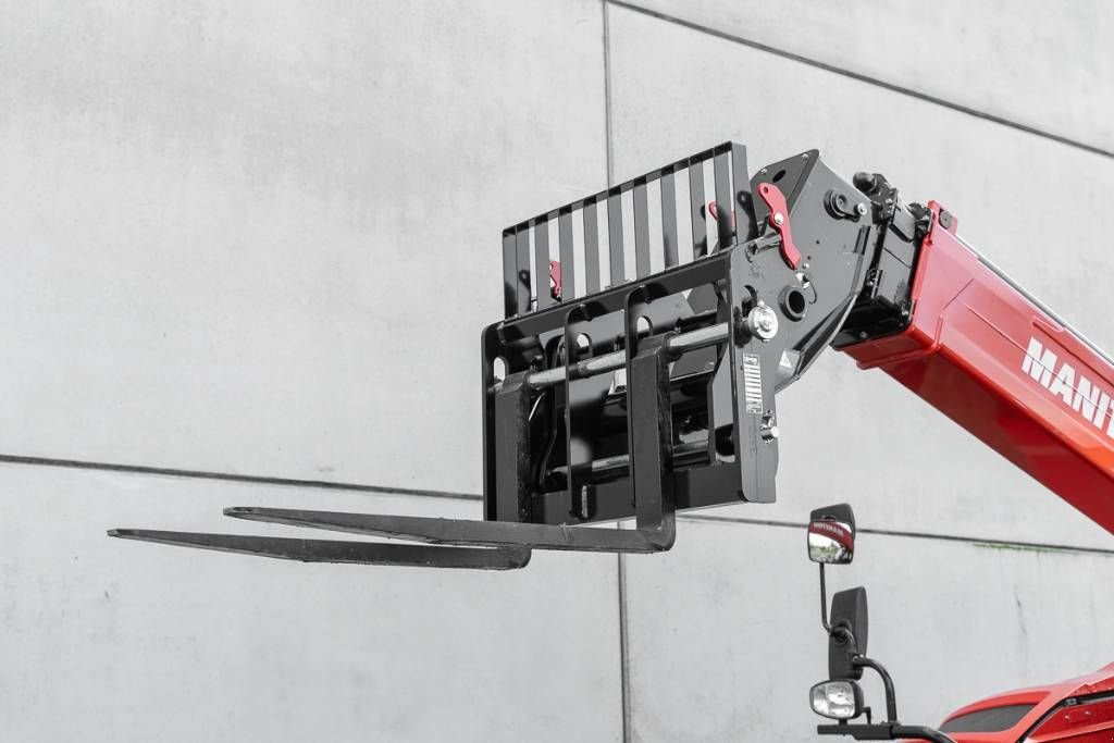 Teleskoplader Türe ait Manitou MT 1135, Neumaschine içinde Moerbeke (resim 11)