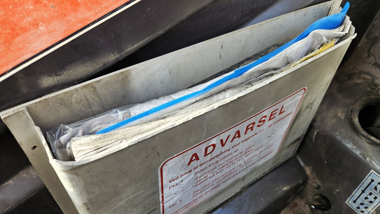 Teleskoplader tip Manitou MT 1232 ST / med 4 stk tilbehør / 8600 timer, Gebrauchtmaschine in Arden (Poză 21)