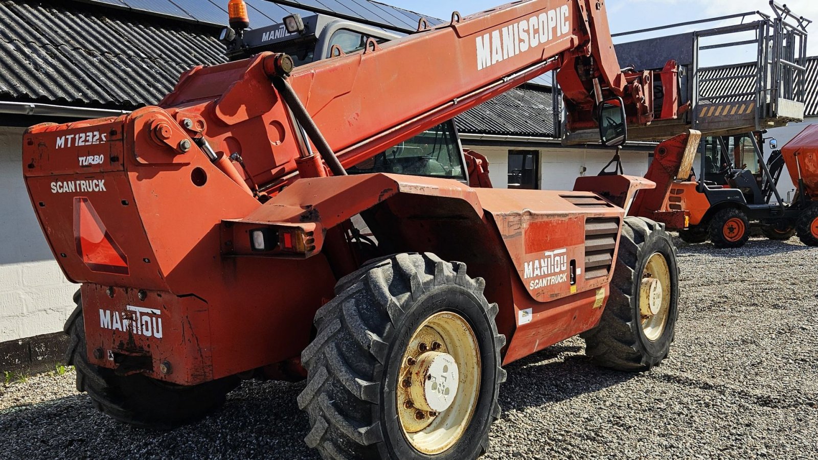 Teleskoplader tip Manitou MT 1232 ST / med 4 stk tilbehør / 8600 timer, Gebrauchtmaschine in Arden (Poză 7)