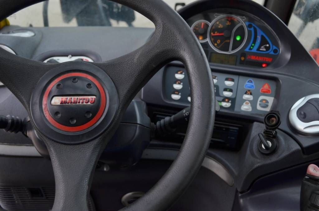 Teleskoplader от тип Manitou MT 1440, Gebrauchtmaschine в Moerbeke (Снимка 8)