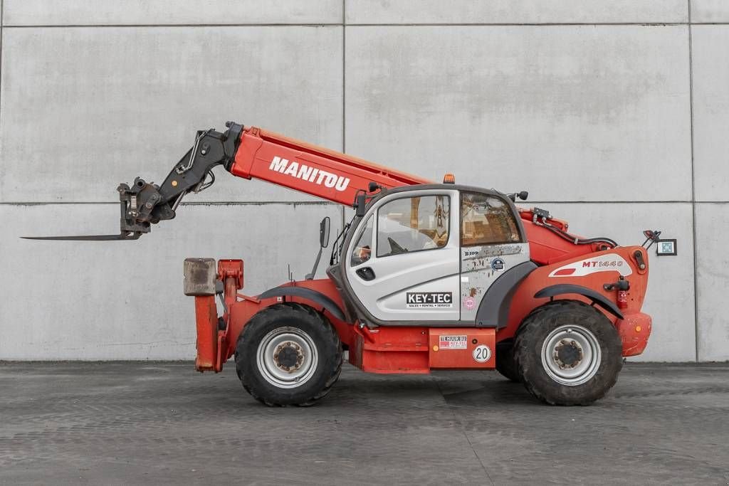 Teleskoplader типа Manitou MT 1440, Gebrauchtmaschine в Moerbeke (Фотография 4)