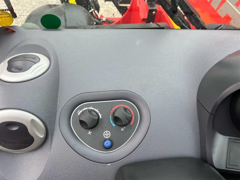 Teleskoplader of the type Manitou MT 1840 100D ST5 S1, Gebrauchtmaschine in Mariager (Picture 11)