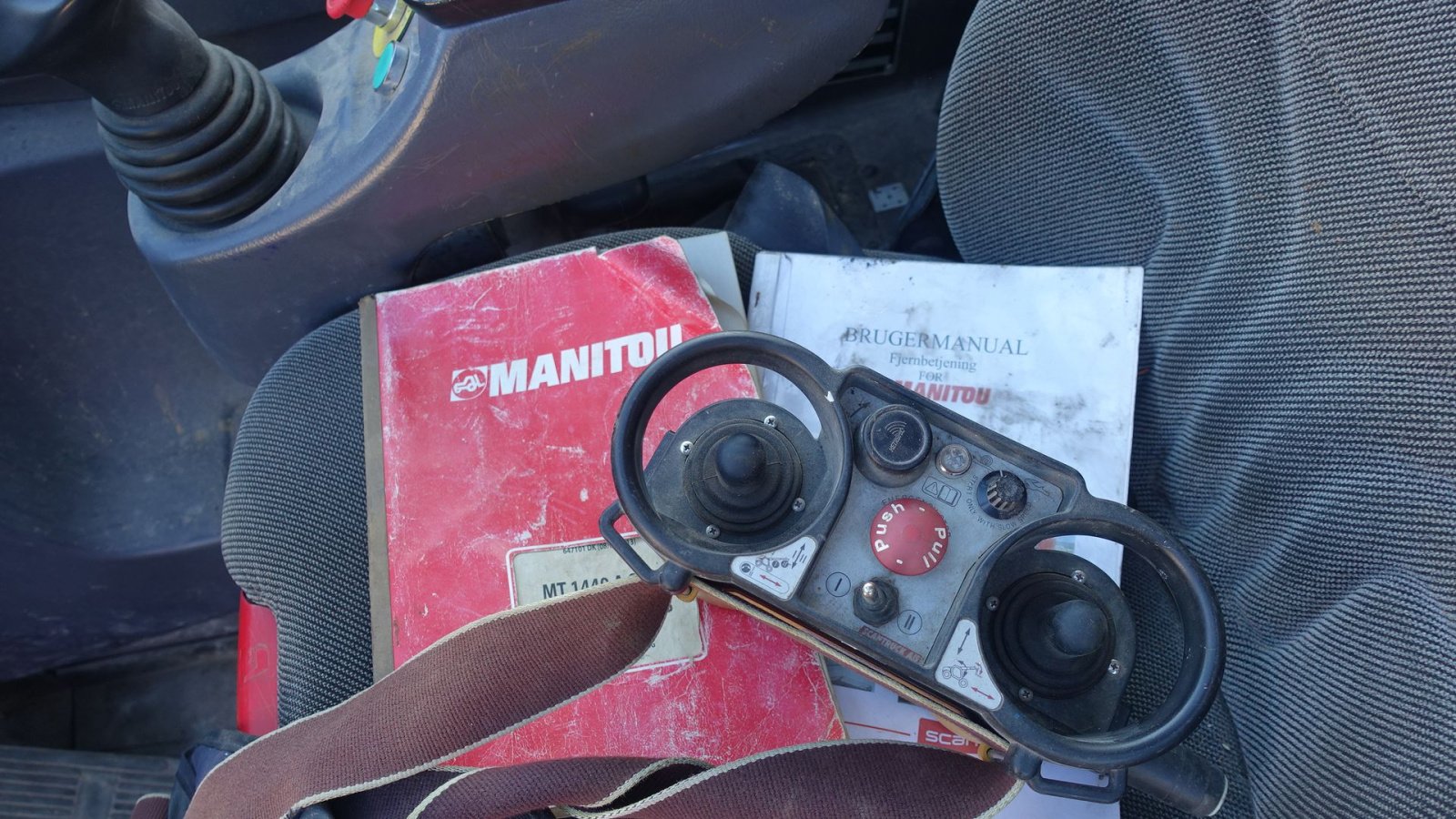 Teleskoplader a típus Manitou MT 1840 // Med kurv, gafler, dreje led og trådløs fjernbetjening, Gebrauchtmaschine ekkor: Skive (Kép 19)