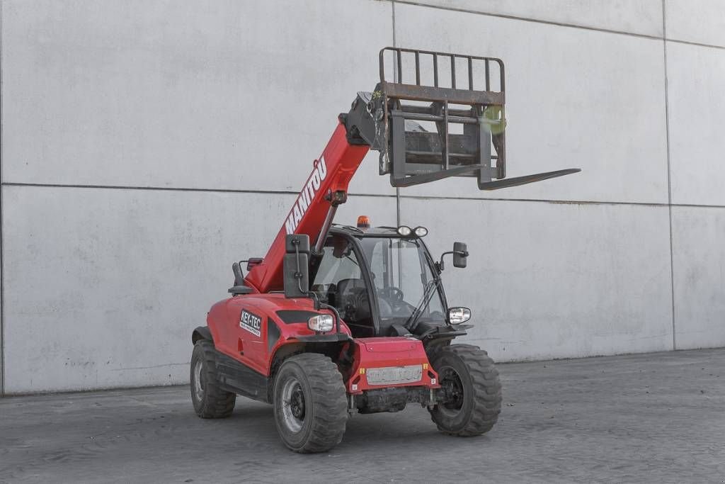 Teleskoplader tip Manitou MT 625 H, Gebrauchtmaschine in Moerbeke (Poză 3)