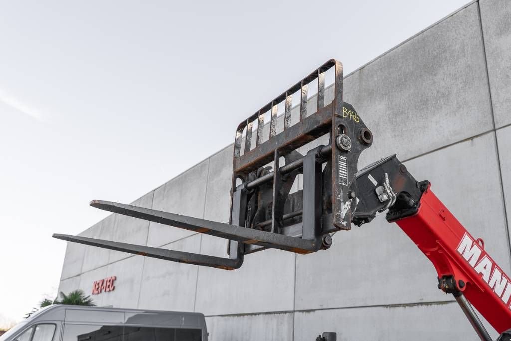 Teleskoplader tip Manitou MT 625 H, Gebrauchtmaschine in Moerbeke (Poză 10)