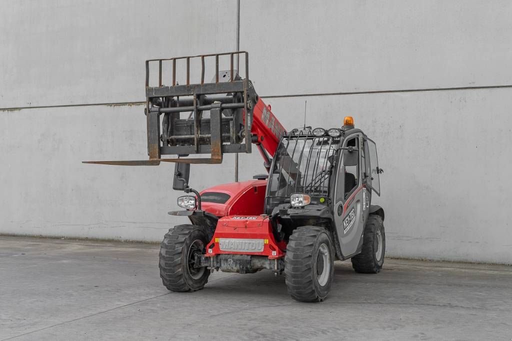 Teleskoplader del tipo Manitou MT 625 H, Gebrauchtmaschine In Moerbeke (Immagine 1)