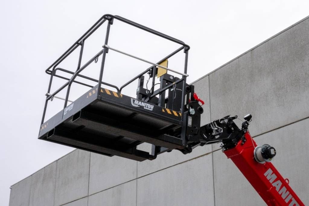 Teleskoplader des Typs Manitou MT 930 HA, Neumaschine in Moerbeke (Bild 4)