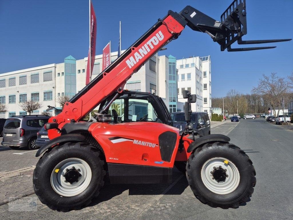Teleskoplader of the type Manitou MT 933 EASY, Gebrauchtmaschine in Friedrichsdorf (Picture 5)