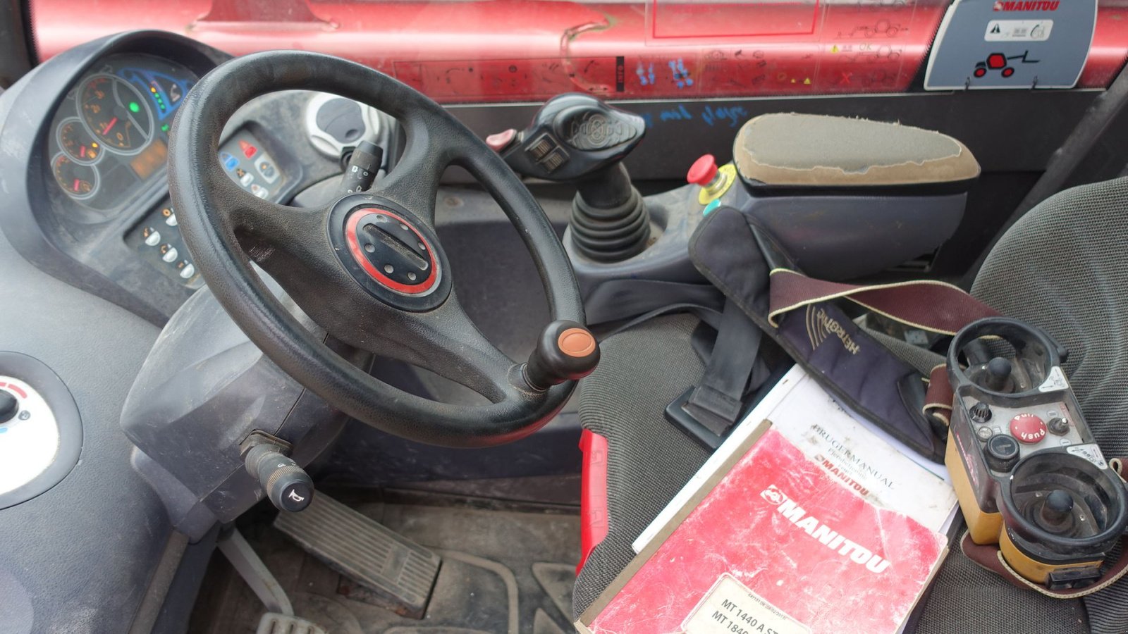 Teleskoplader des Typs Manitou MT1840A ST3B // Med kurv, gafler, dreje led og trådløs fjernbetjening, Gebrauchtmaschine in Skive (Bild 19)