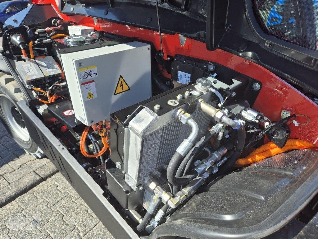 Teleskoplader от тип Manitou MT625 E 100Volt, Gebrauchtmaschine в Friedrichsdorf (Снимка 8)