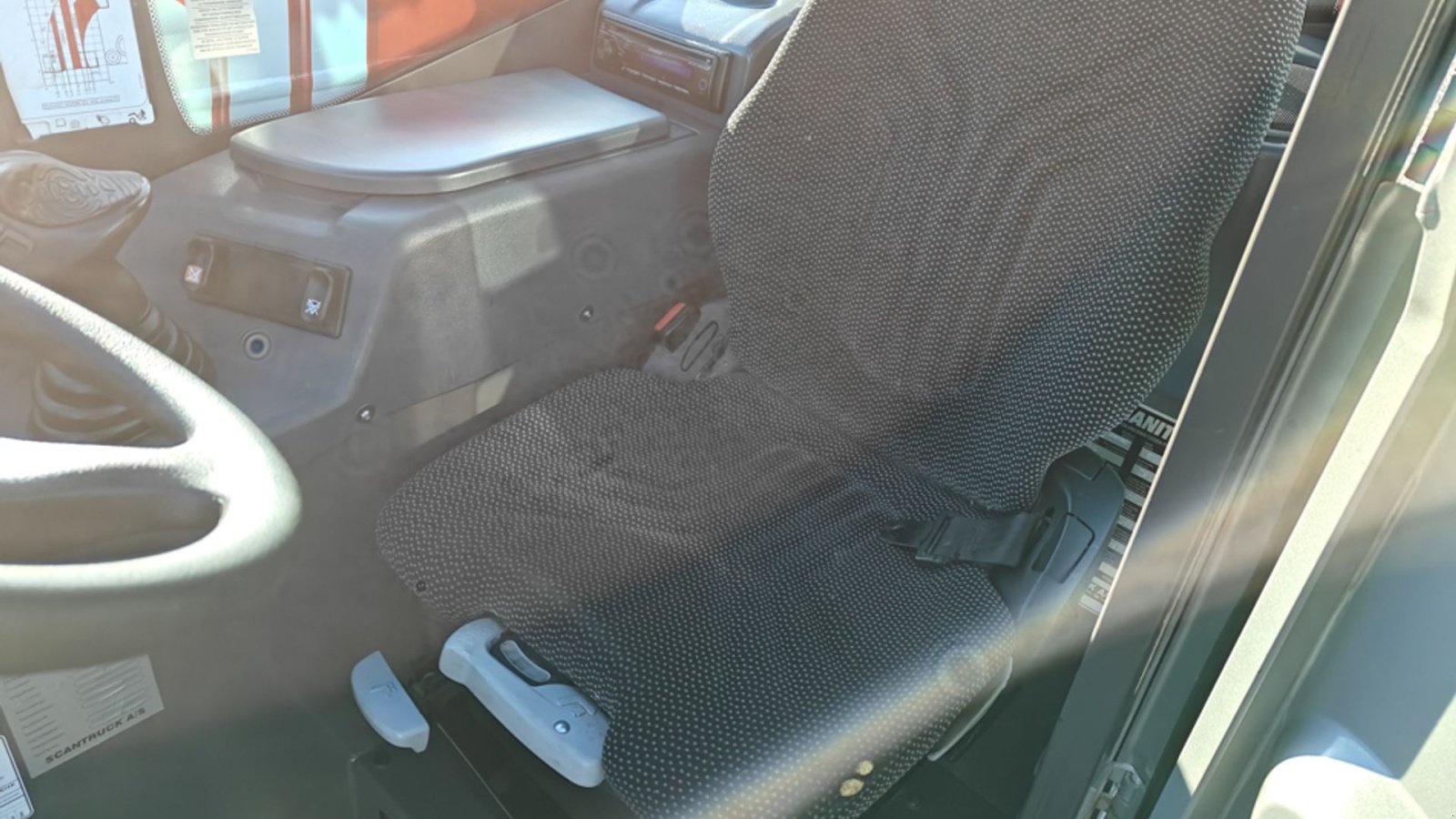 Teleskoplader Türe ait Manitou MT625H, Gebrauchtmaschine içinde Vrå (resim 15)