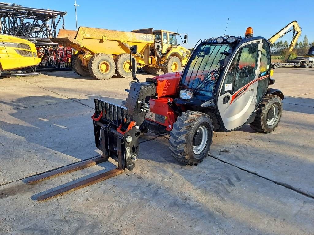 Teleskoplader типа Manitou MT625H, Gebrauchtmaschine в Stabroek (Фотография 8)