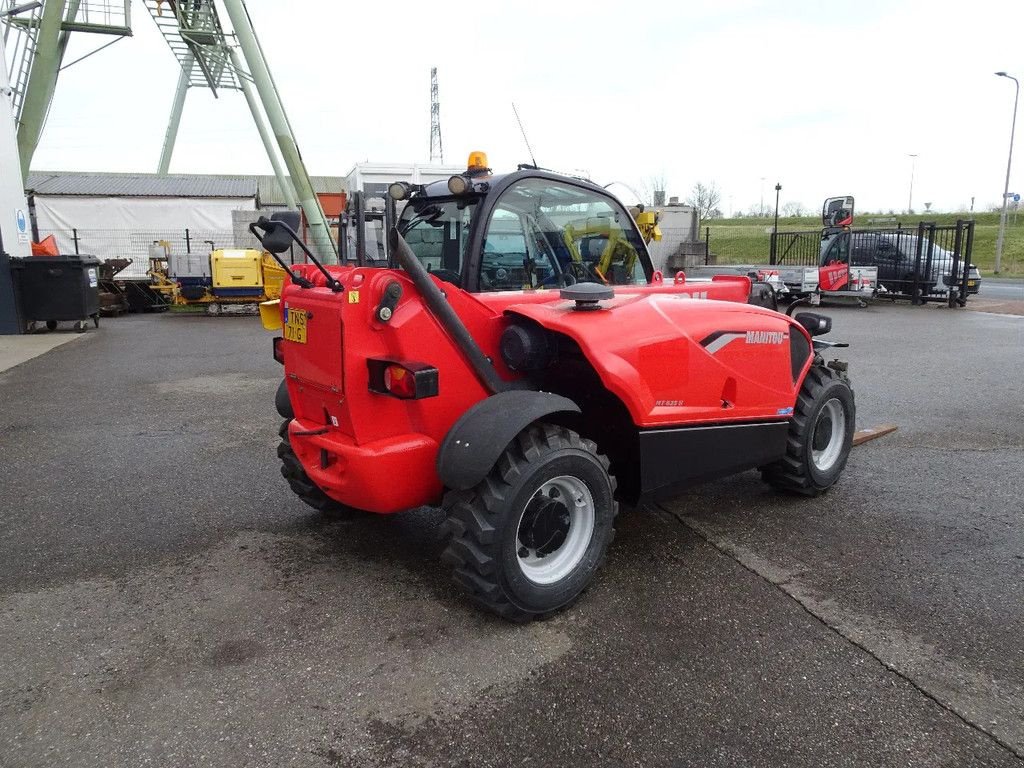 Teleskoplader van het type Manitou MT625H, Gebrauchtmaschine in Zutphen (Foto 4)