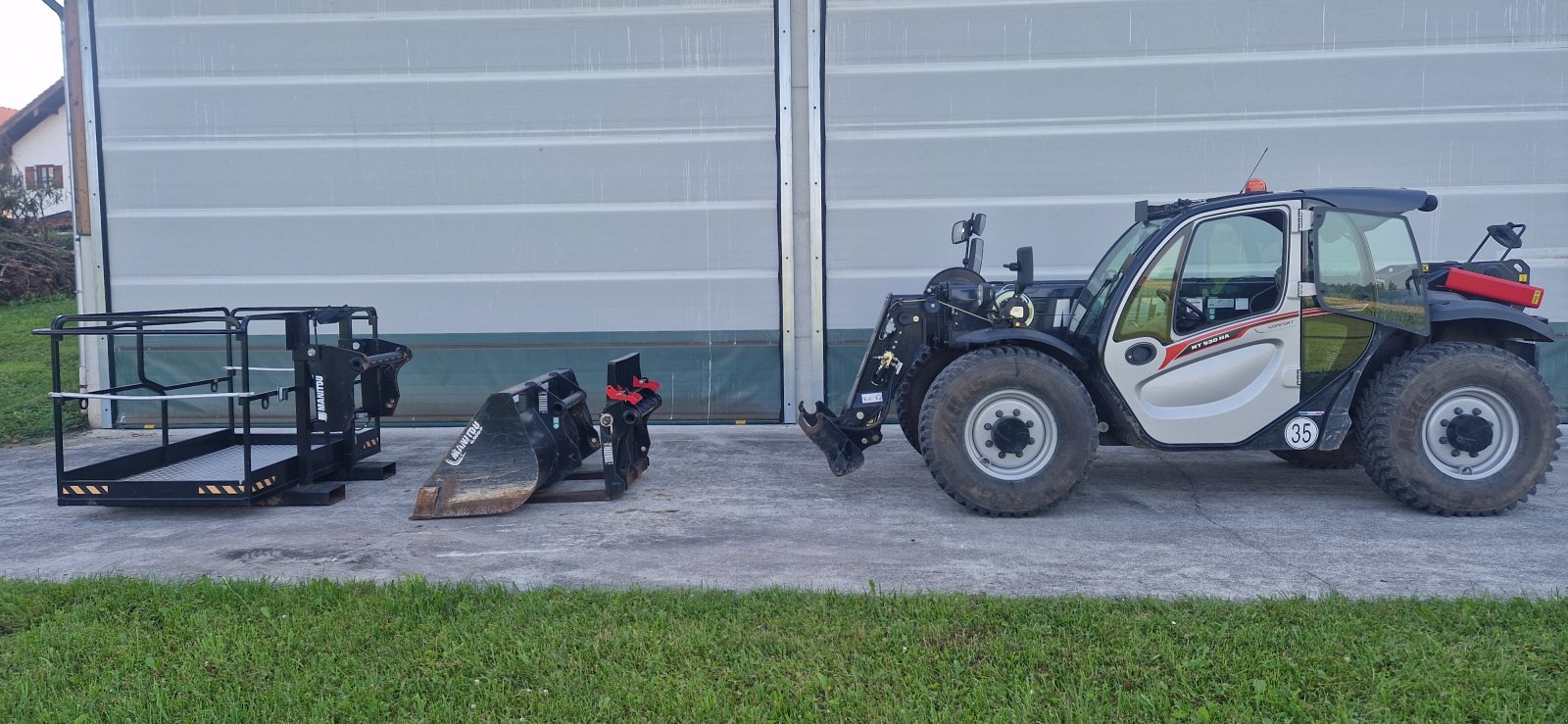 Teleskoplader tip Manitou MT930 HA 75K Teleskoplader Arbeitsbühne Arbeitskorb BJ. 2023 850 Stunden, Gebrauchtmaschine in Palling (Poză 1)