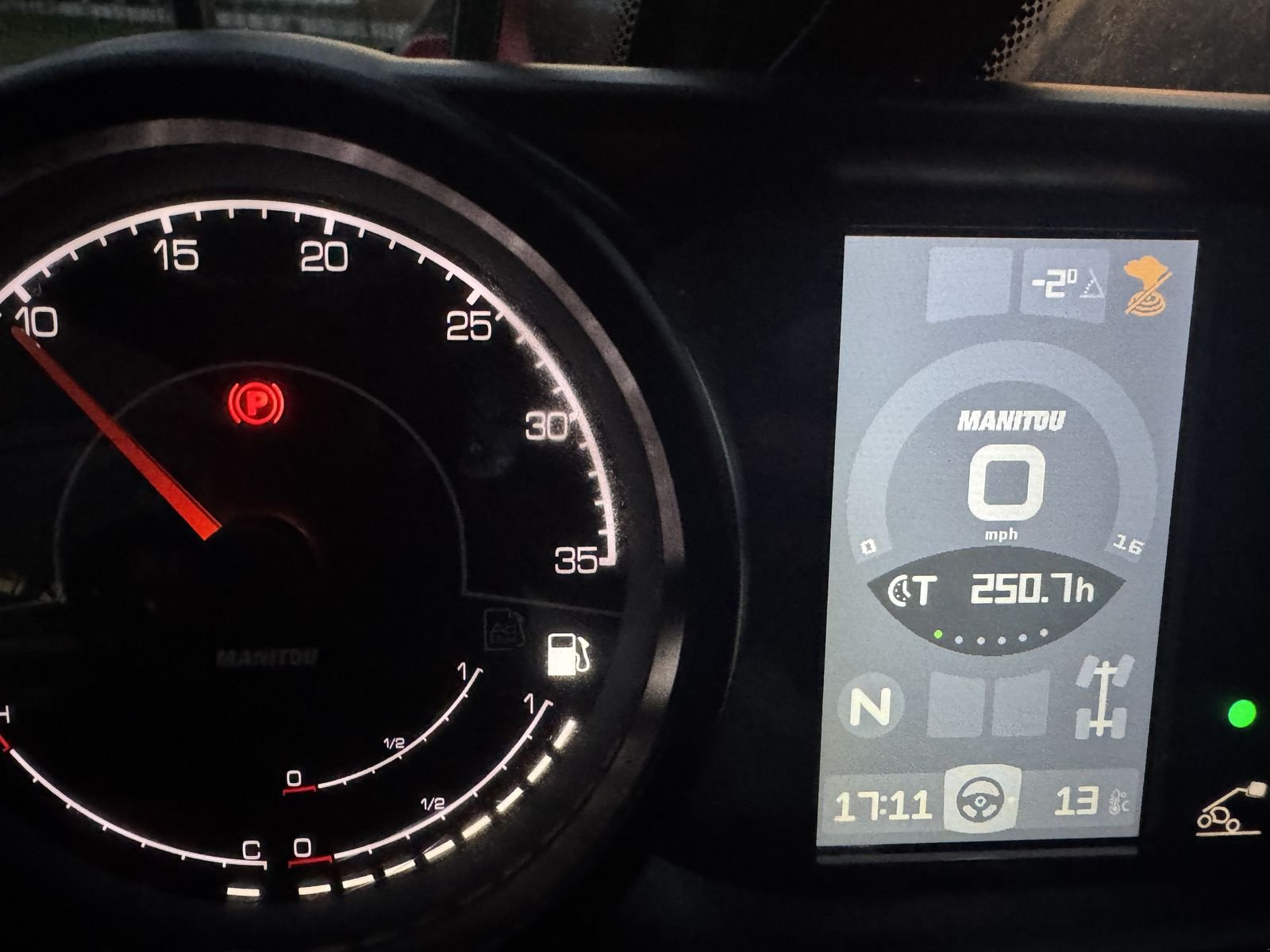 Teleskoplader of the type Manitou MT935, Gebrauchtmaschine in Wolfsbach (Picture 9)