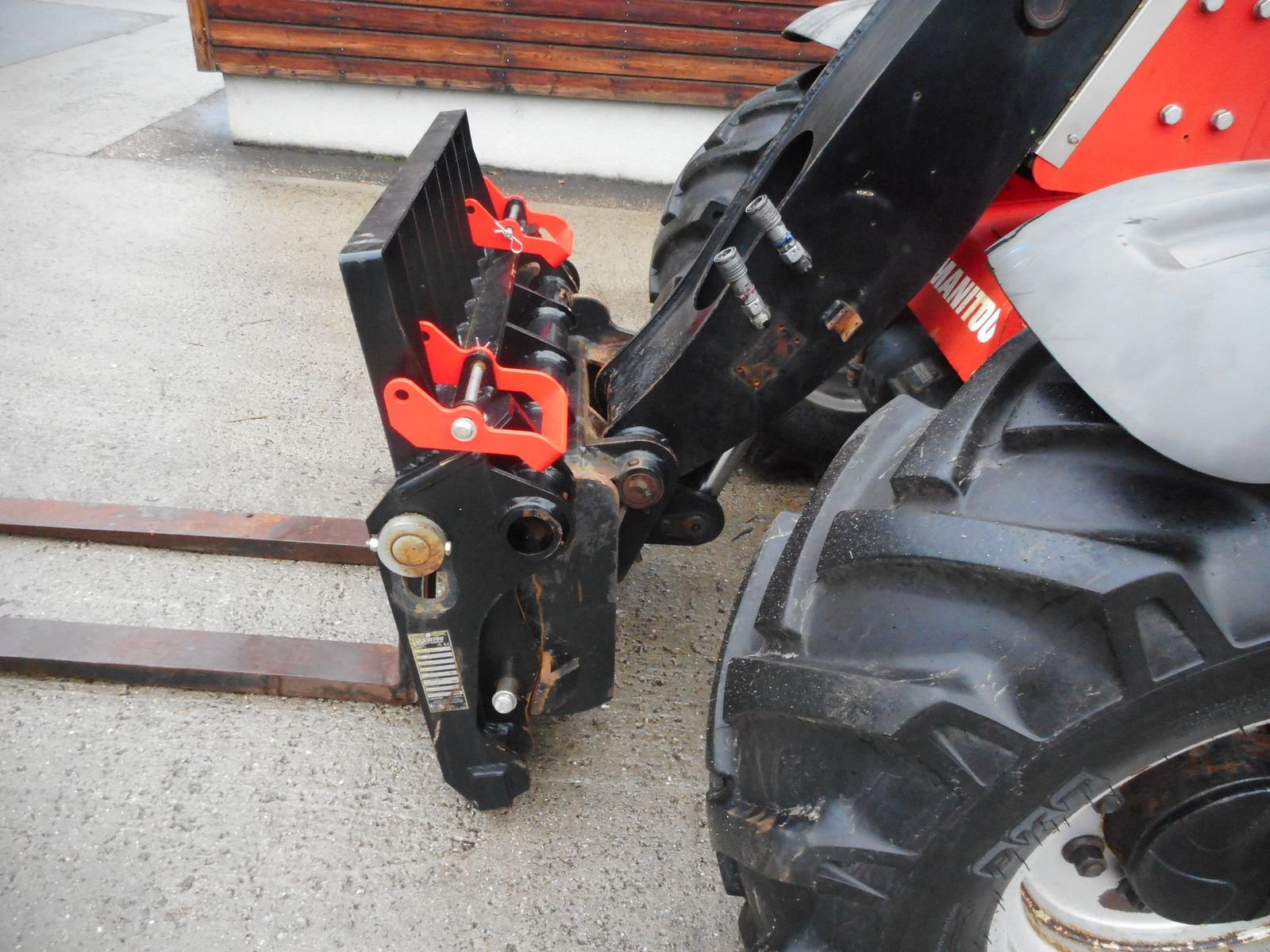 Teleskoplader des Typs Manitou MVT 628 Turbo Powershift, Gebrauchtmaschine in St. Nikolai ob Draßling (Bild 12)
