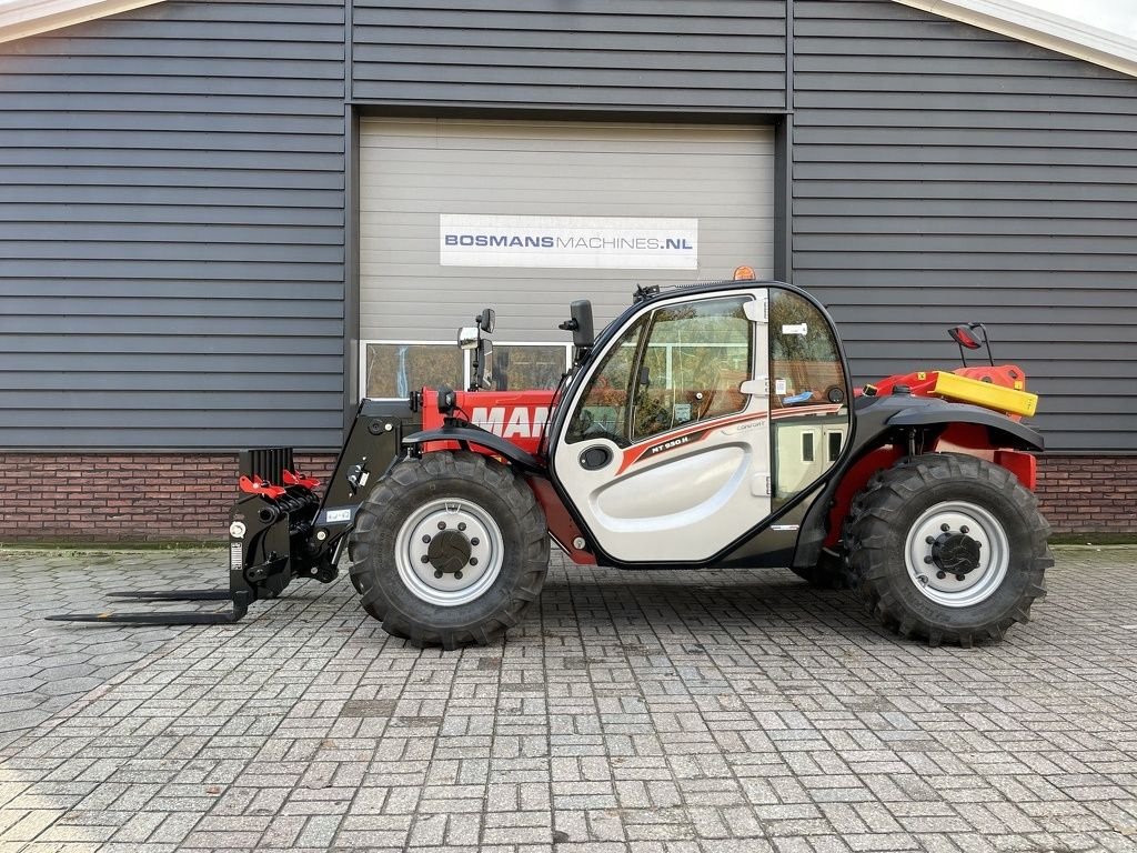 Teleskoplader des Typs Manitou TE HUUR MT930 verreiker 9 M 3000 kg, Gebrauchtmaschine in Neer (Bild 4)