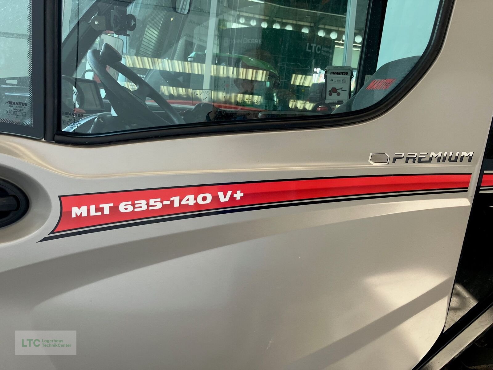 Teleskoplader of the type Manitou Teleskoplader MLT 635 Premium, Vorführmaschine in Korneuburg (Picture 15)