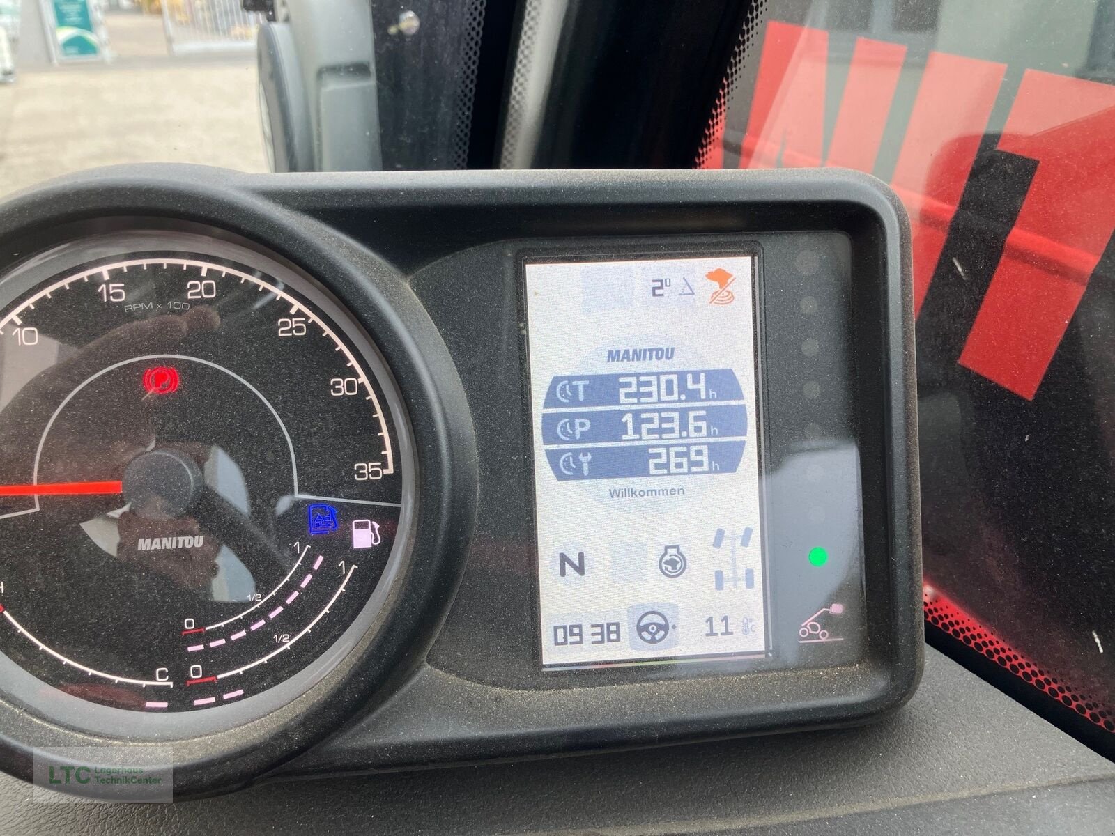 Teleskoplader of the type Manitou Teleskoplader MLT 635 Premium, Vorführmaschine in Korneuburg (Picture 18)