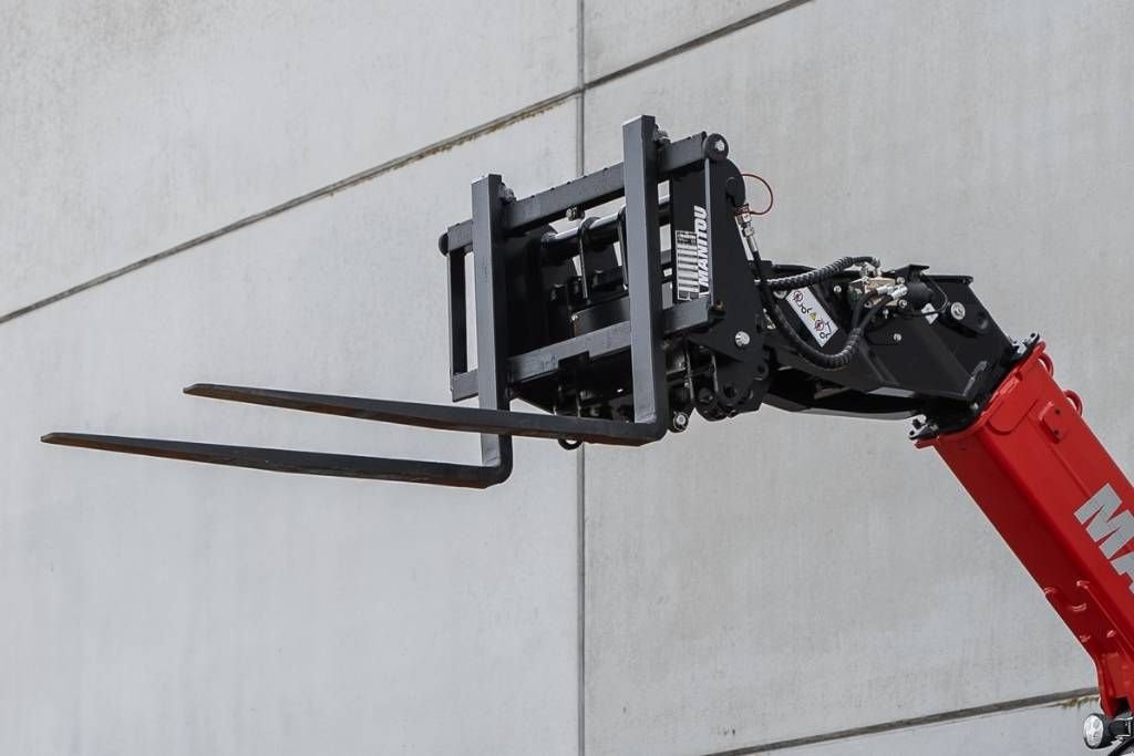 Teleskoplader des Typs Manitou ULM 412 H - Export price, Neumaschine in Moerbeke (Bild 9)
