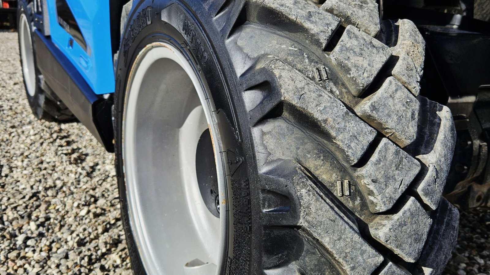 Teleskoplader of the type Manitou ULM 415 H / som ny / inkl. redskaber / kan køres på trailer, Gebrauchtmaschine in Arden (Picture 13)