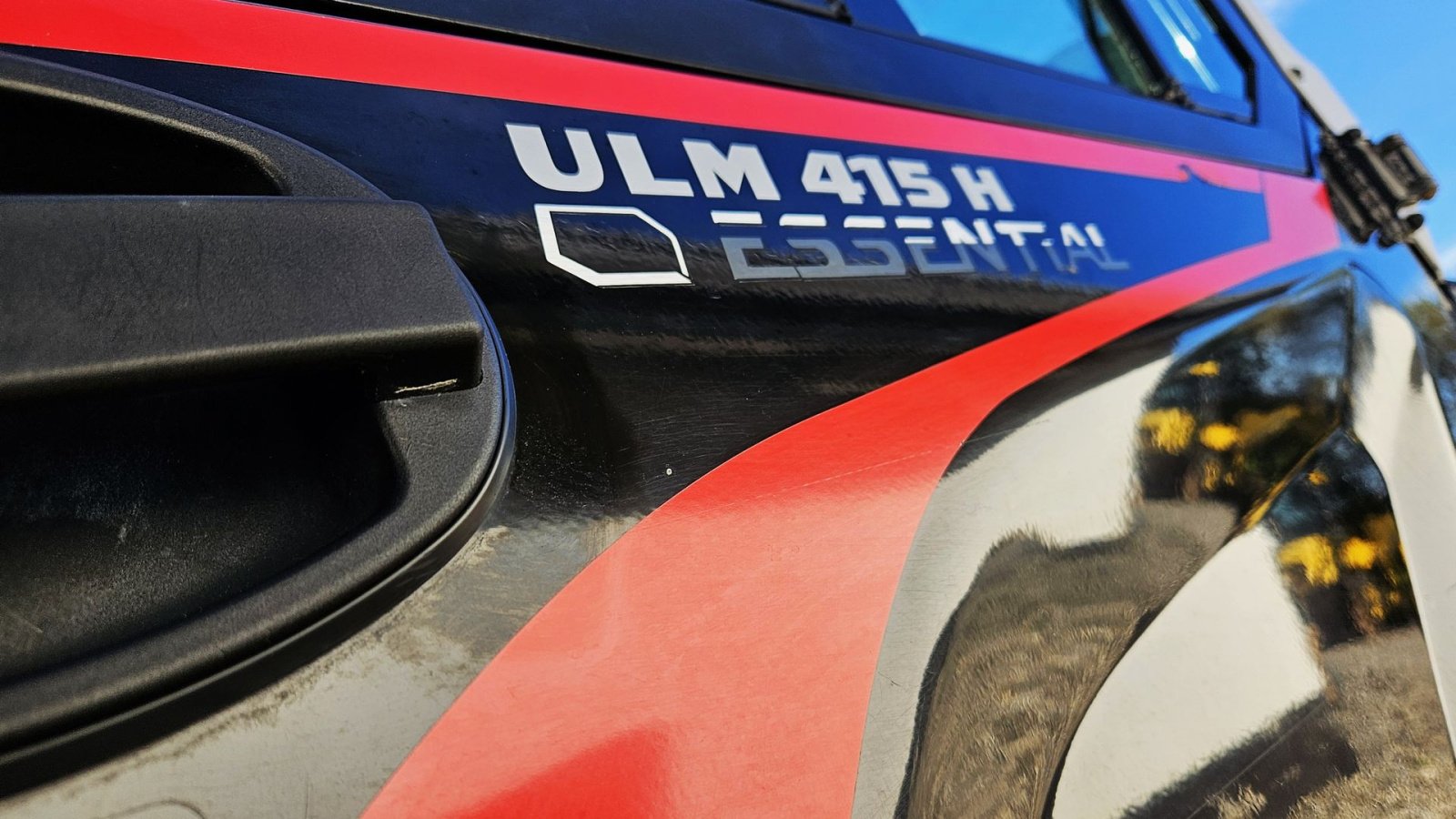 Teleskoplader Türe ait Manitou ULM 415 H / tæt på ny stand / inkl. redskaber / kan køres på trailer, Gebrauchtmaschine içinde Arden (resim 24)