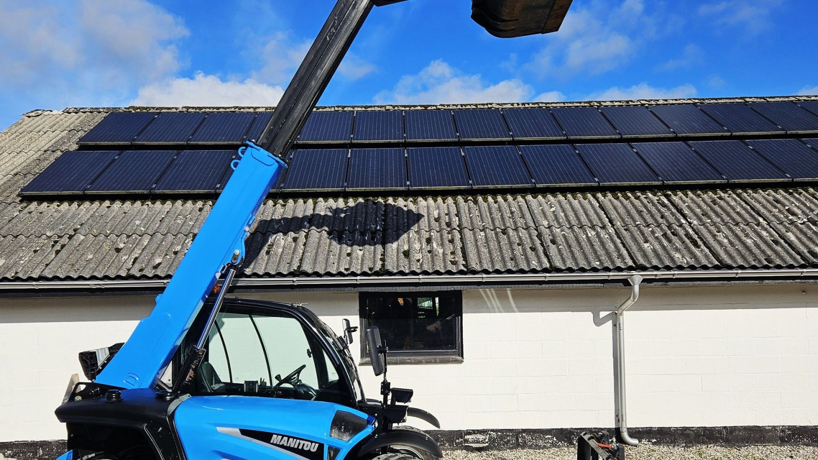 Teleskoplader Türe ait Manitou ULM 415 H / tæt på ny stand / inkl. redskaber / kan køres på trailer, Gebrauchtmaschine içinde Arden (resim 3)