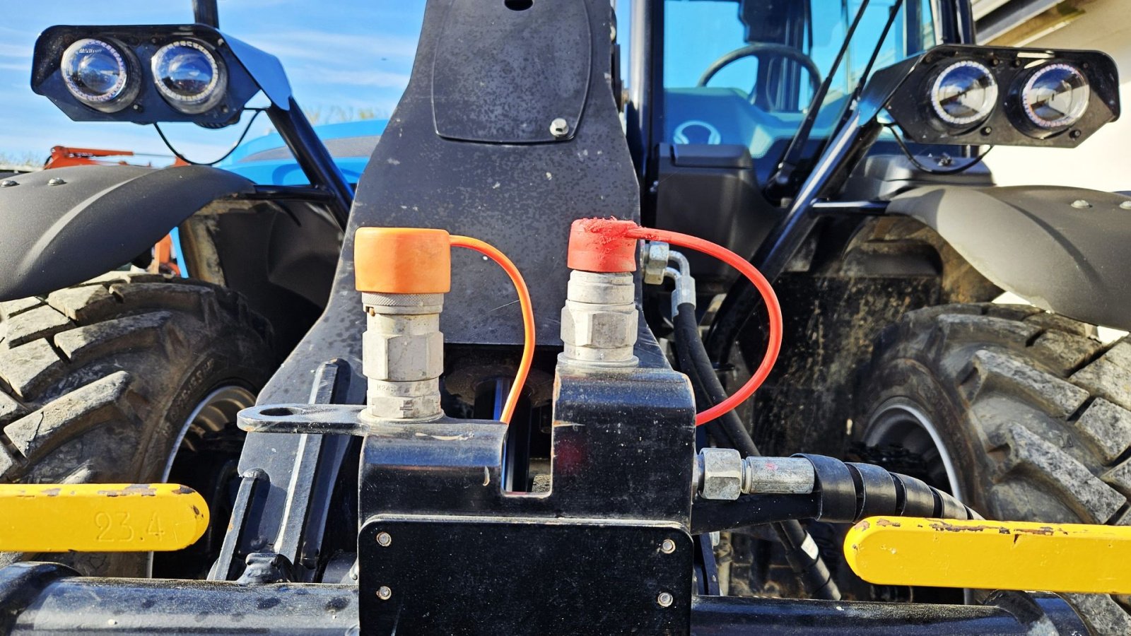 Teleskoplader Türe ait Manitou ULM 415 H / tæt på ny stand / inkl. redskaber / kan køres på trailer, Gebrauchtmaschine içinde Arden (resim 11)