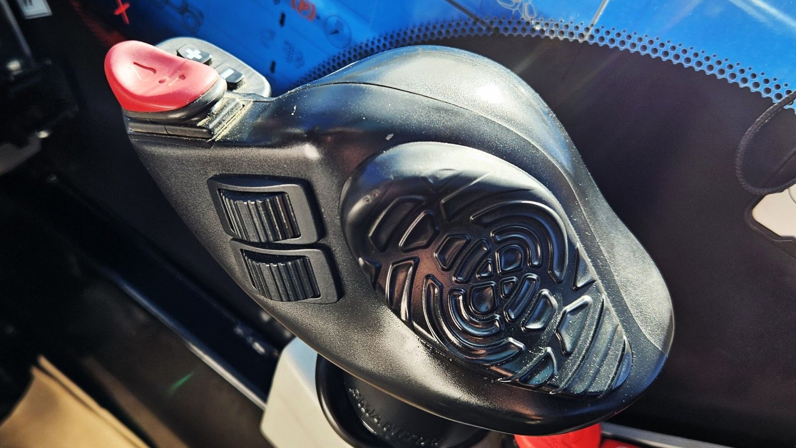 Teleskoplader Türe ait Manitou ULM 415 H / tæt på ny stand / inkl. redskaber / kan køres på trailer, Gebrauchtmaschine içinde Arden (resim 18)