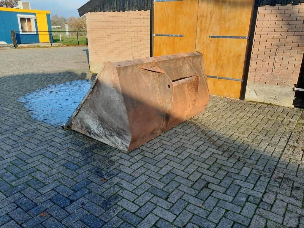 Teleskoplader typu Manitou volumebak 240cm, Gebrauchtmaschine v Ederveen (Obrázek 2)