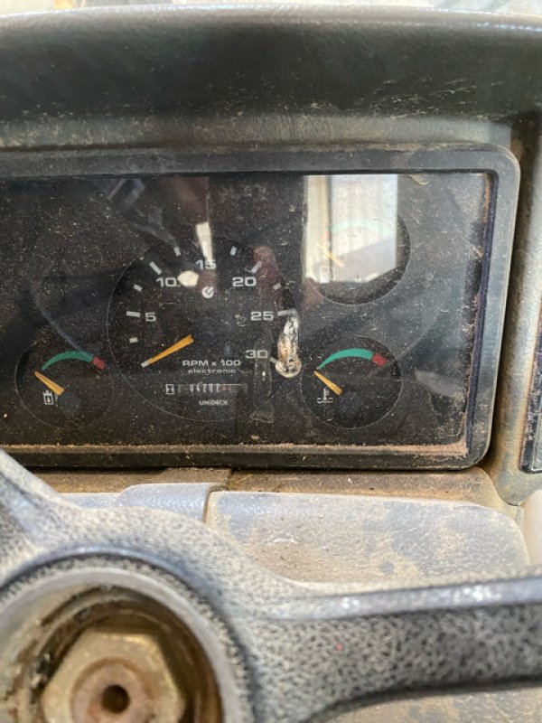 Teleskoplader typu Massey Ferguson 8937, Gebrauchtmaschine w VERT TOULON (Zdjęcie 9)