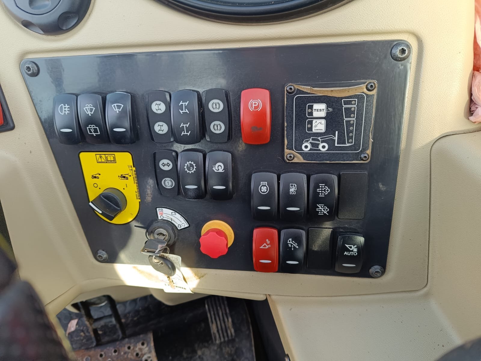 Teleskoplader tipa Massey Ferguson TH 6534, Gebrauchtmaschine u Le Horps (Slika 9)