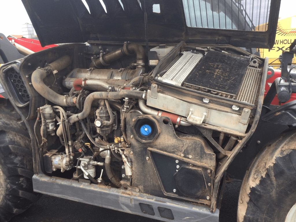 Teleskoplader des Typs Massey Ferguson TH 6534, Gebrauchtmaschine in azerailles (Bild 8)