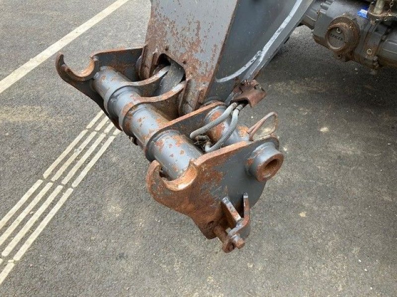 Teleskoplader des Typs Massey Ferguson TH 7038, Gebrauchtmaschine in POUSSAY (Bild 7)