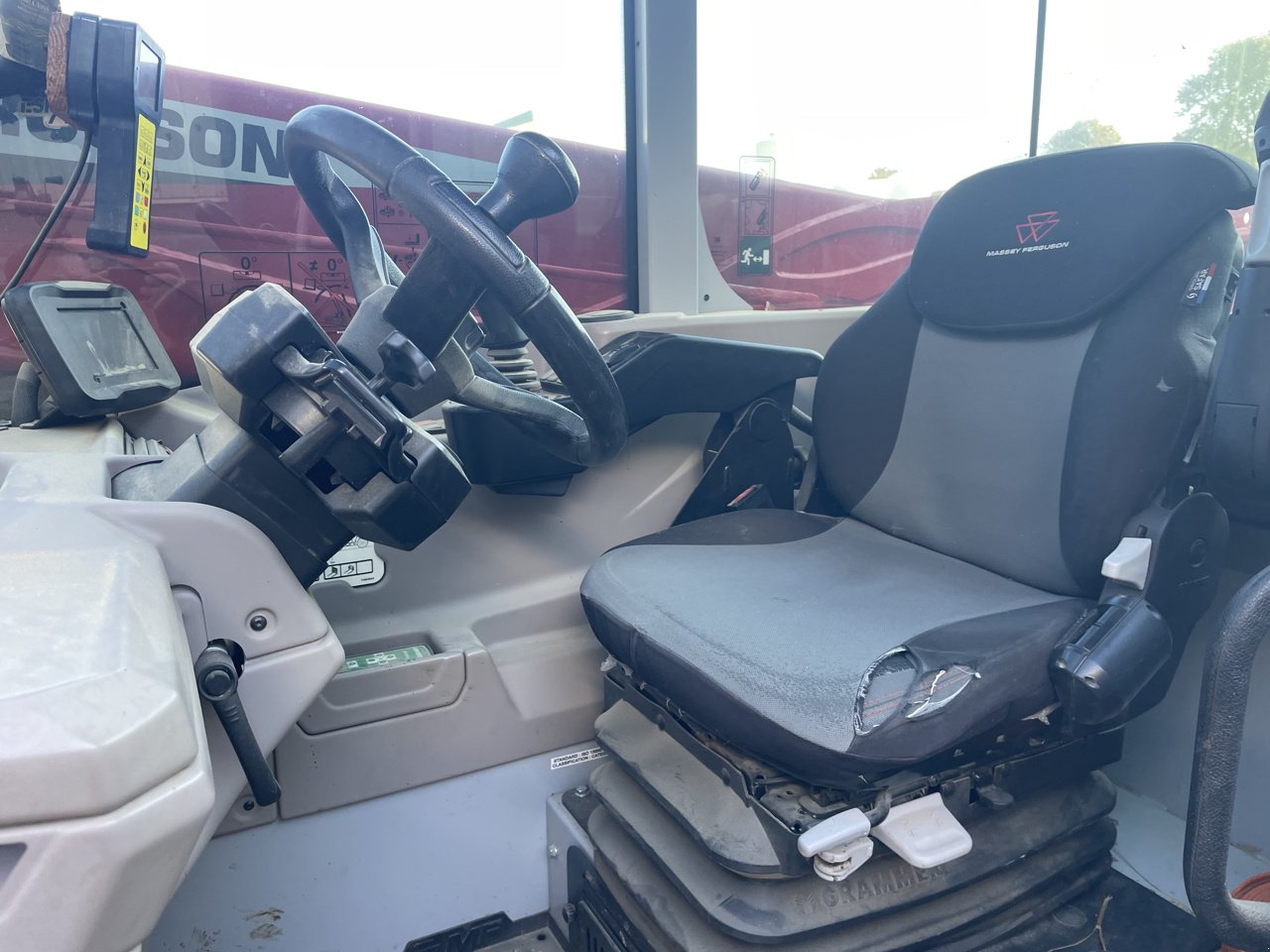 Teleskoplader des Typs Massey Ferguson TH 7038, Gebrauchtmaschine in MALESTROIT (Bild 5)