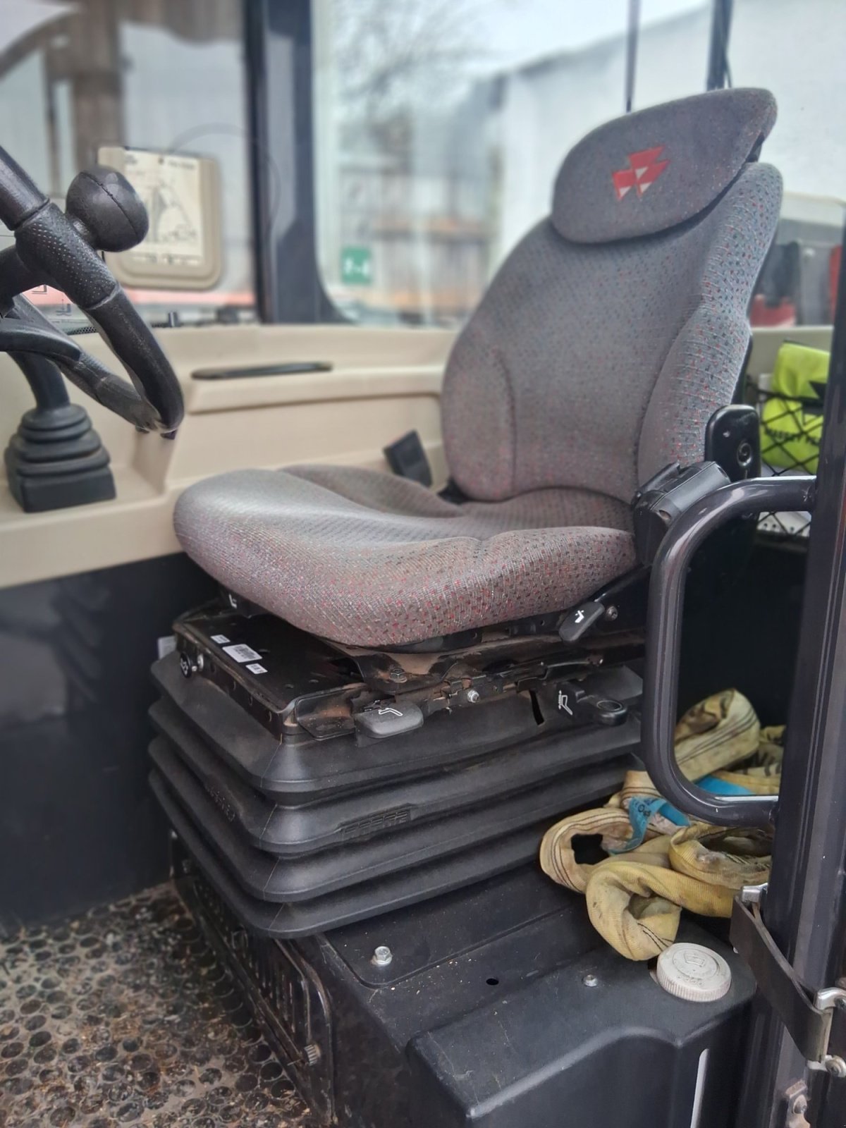 Teleskoplader des Typs Massey Ferguson TH 7038, Gebrauchtmaschine in Bayern - Mitterfels (Bild 9)