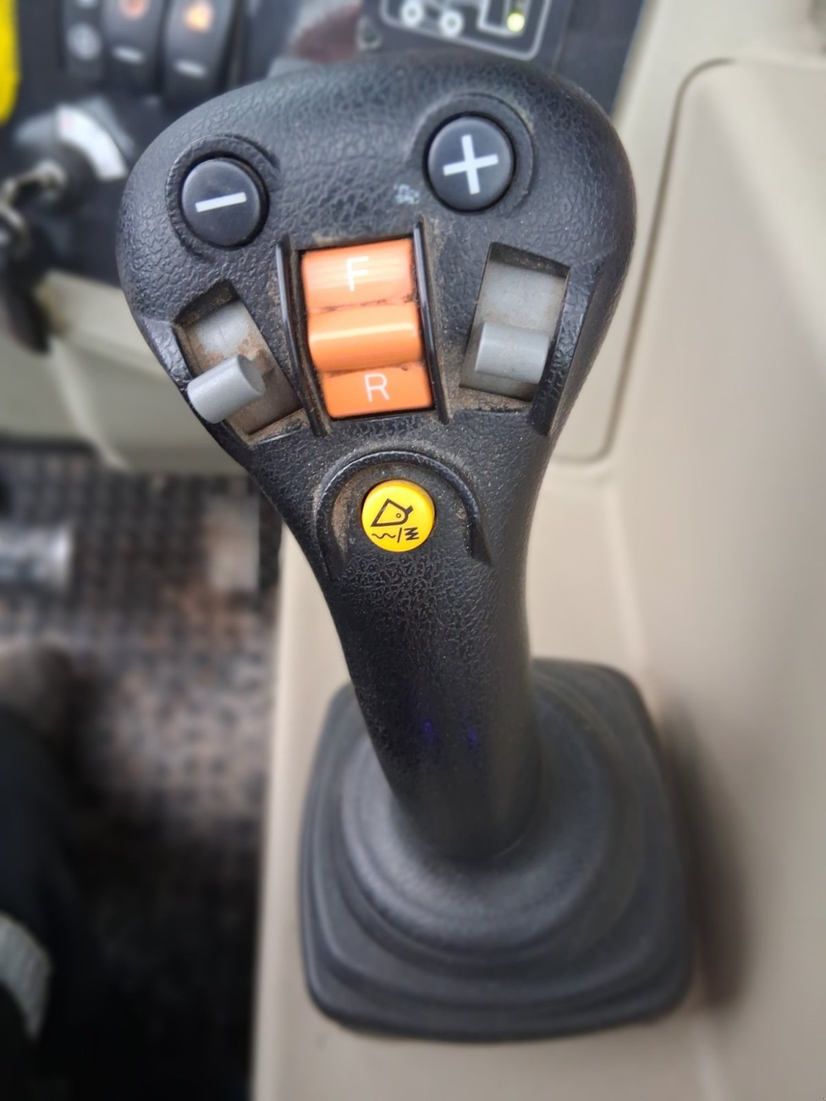 Teleskoplader des Typs Massey Ferguson TH 7038, Gebrauchtmaschine in Bayern - Mitterfels (Bild 12)